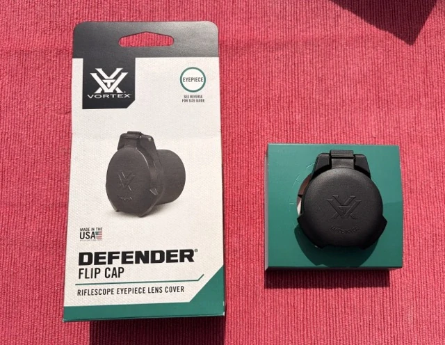 Kryt čočky puškohledu Flip Cap Defender